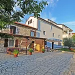 Appartamento Dva Oriha Funtana