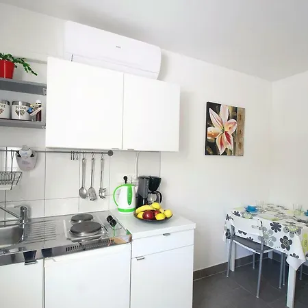 Dva Oriha Apartment *