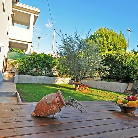 Dva Oriha Apartment *